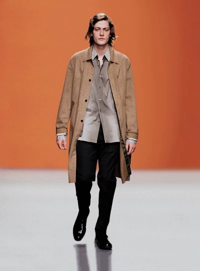 Look 10
